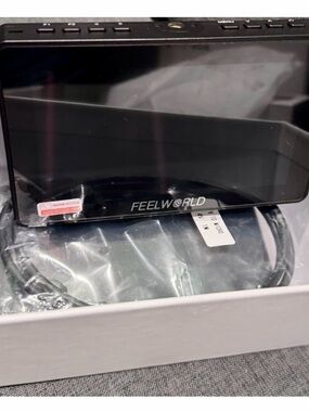 Black On-Camera Video Monitor - 7-inch